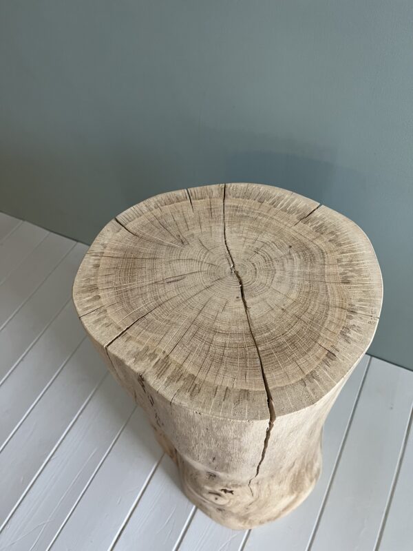 Log Side Table - Oak - Image 2